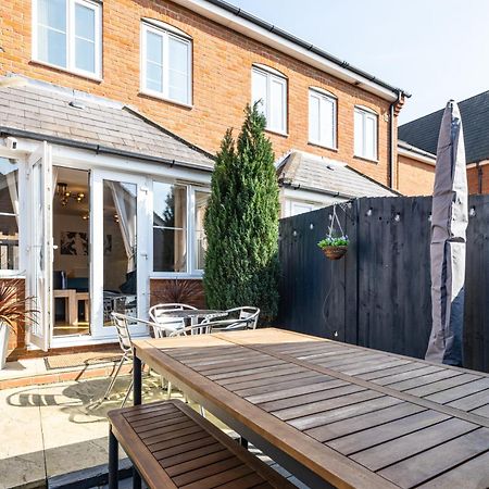 Brightleap Apartments: Modern Home-Away with Entertainment & Amenities Milton Keynes Exterior photo